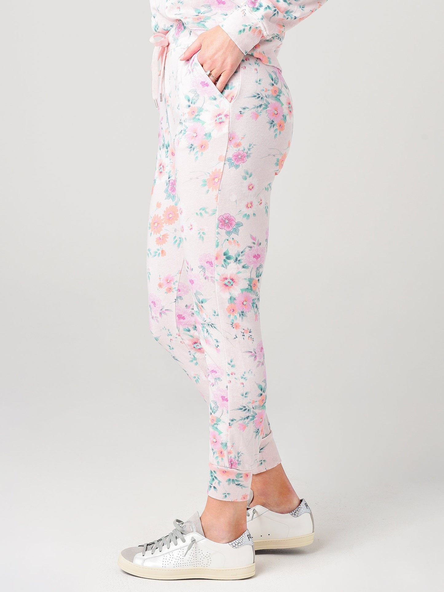 Sundry Women's Floral Pocket Jogger