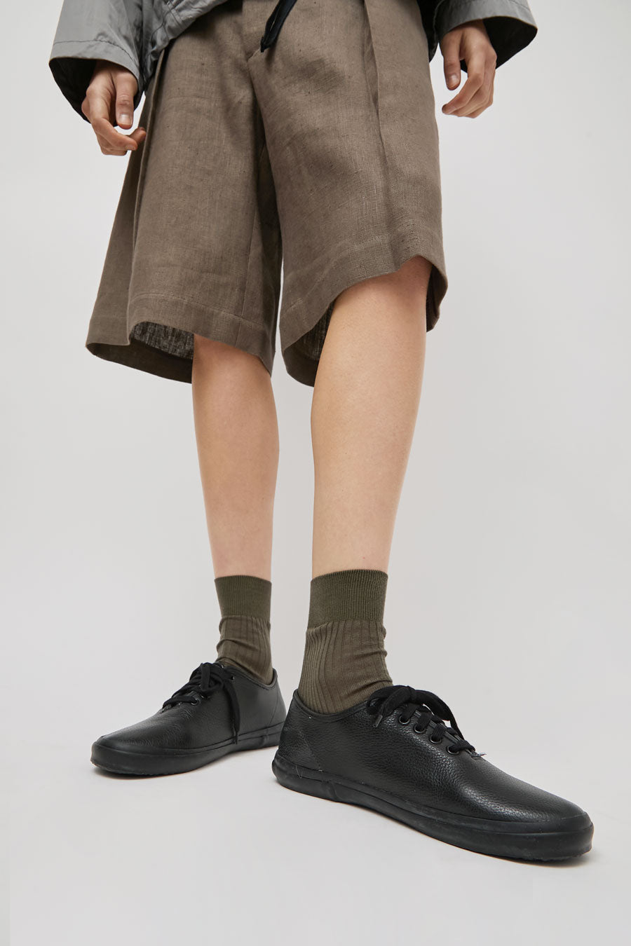 Reproduction of Found 4600 Trainer in Black